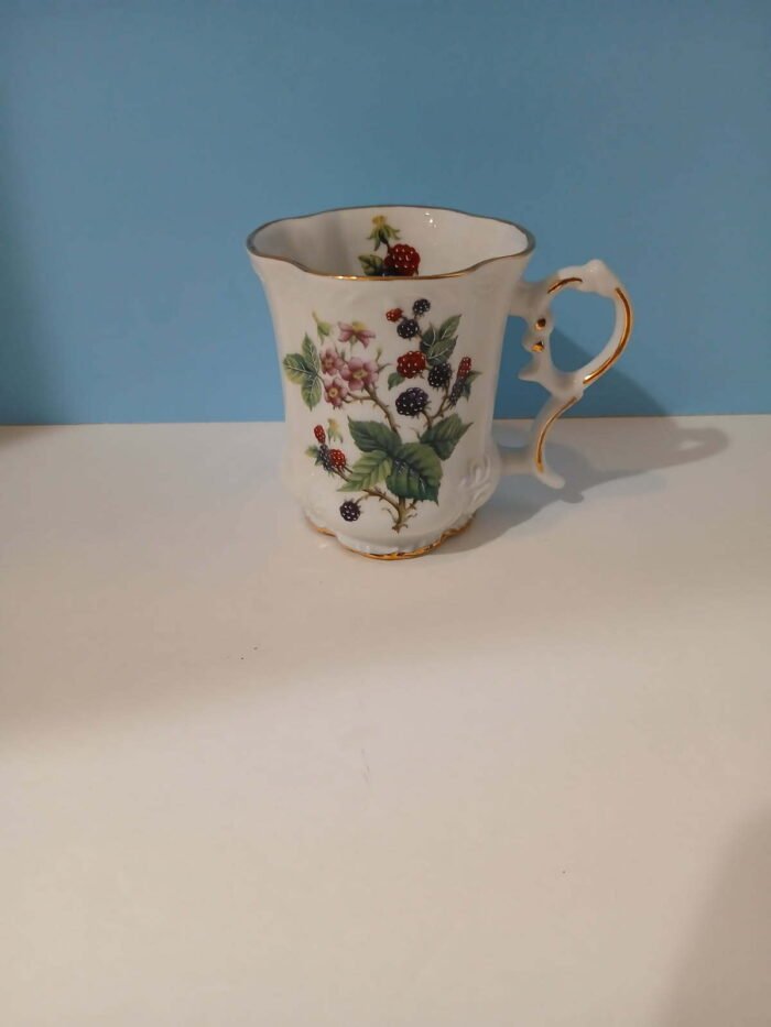Blackberry Victorian Mug - Image 1